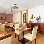 Und Restaurant Haus Sajons 酒店 普劳西