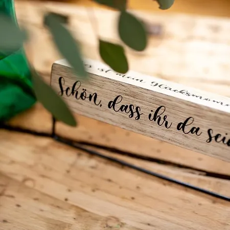 Und Restaurant Haus Sajons Hotell