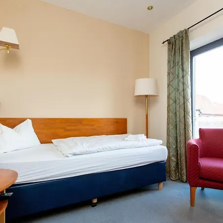 Hotell Und Restaurant Haus Sajons 4*