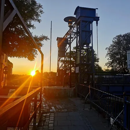 Und Restaurant Haus Sajons