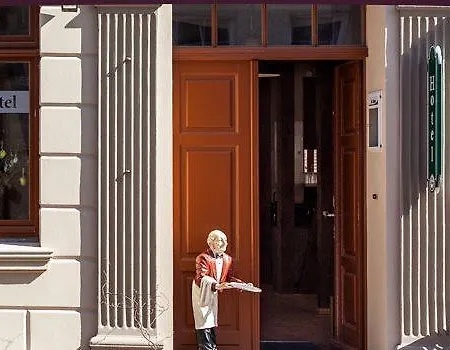 Hotell Und Restaurant Haus Sajons Plau am See