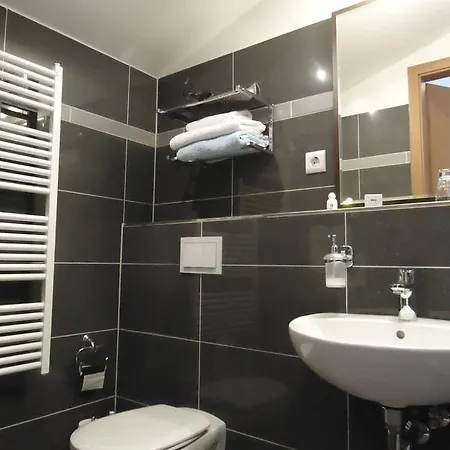 Hotell Und Restaurant Haus Sajons Plau am See