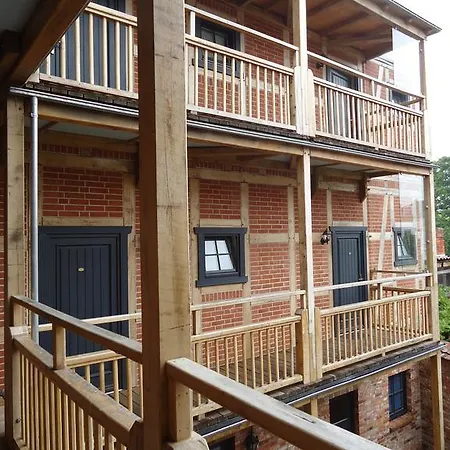 Und Restaurant Haus Sajons Hotell 4*